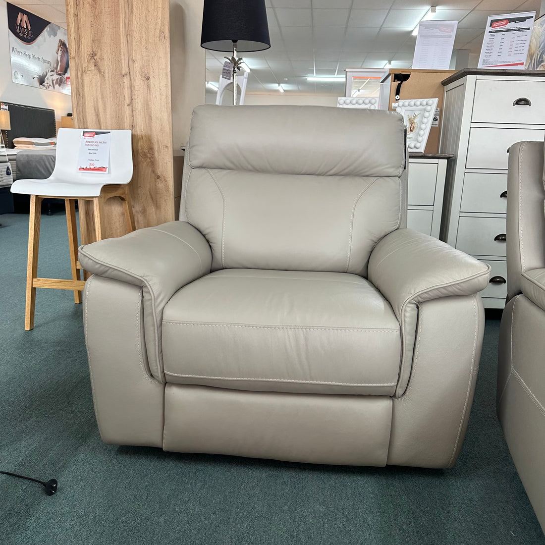 Dumel Single Recliner (CAT10)