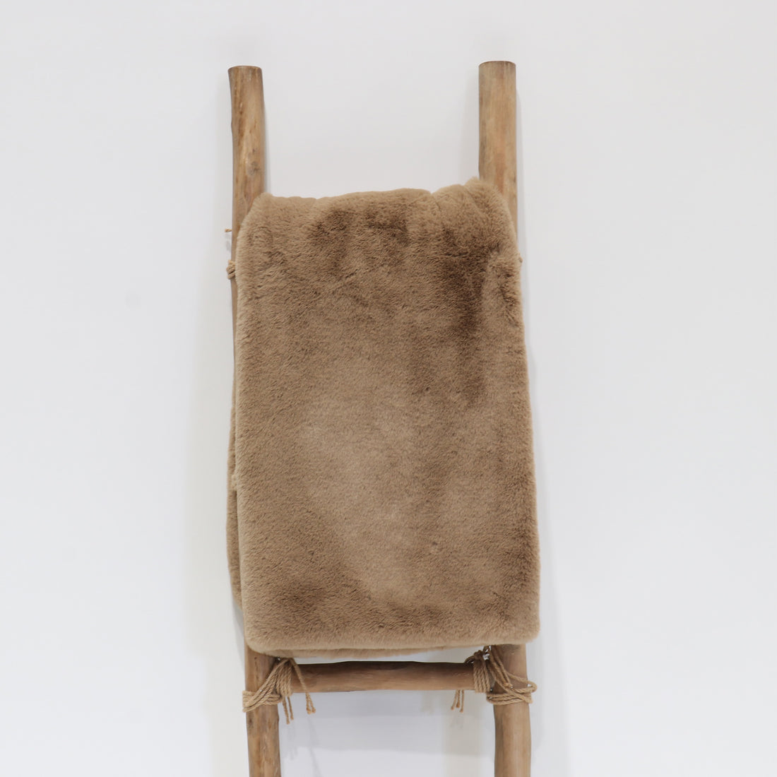 Faux Fur Throw - Peanut
