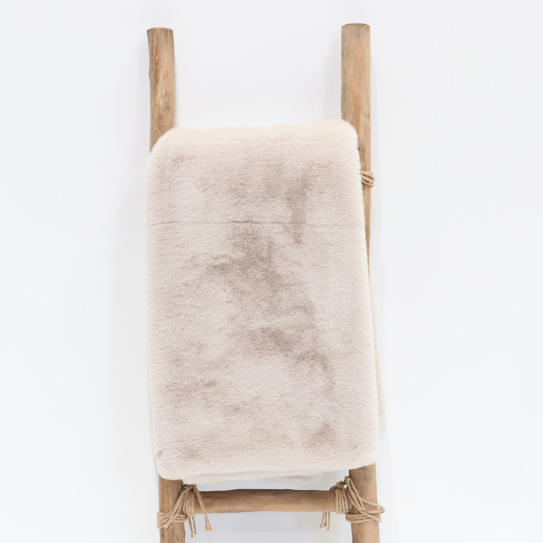 Faux Fur Throw- Pearl