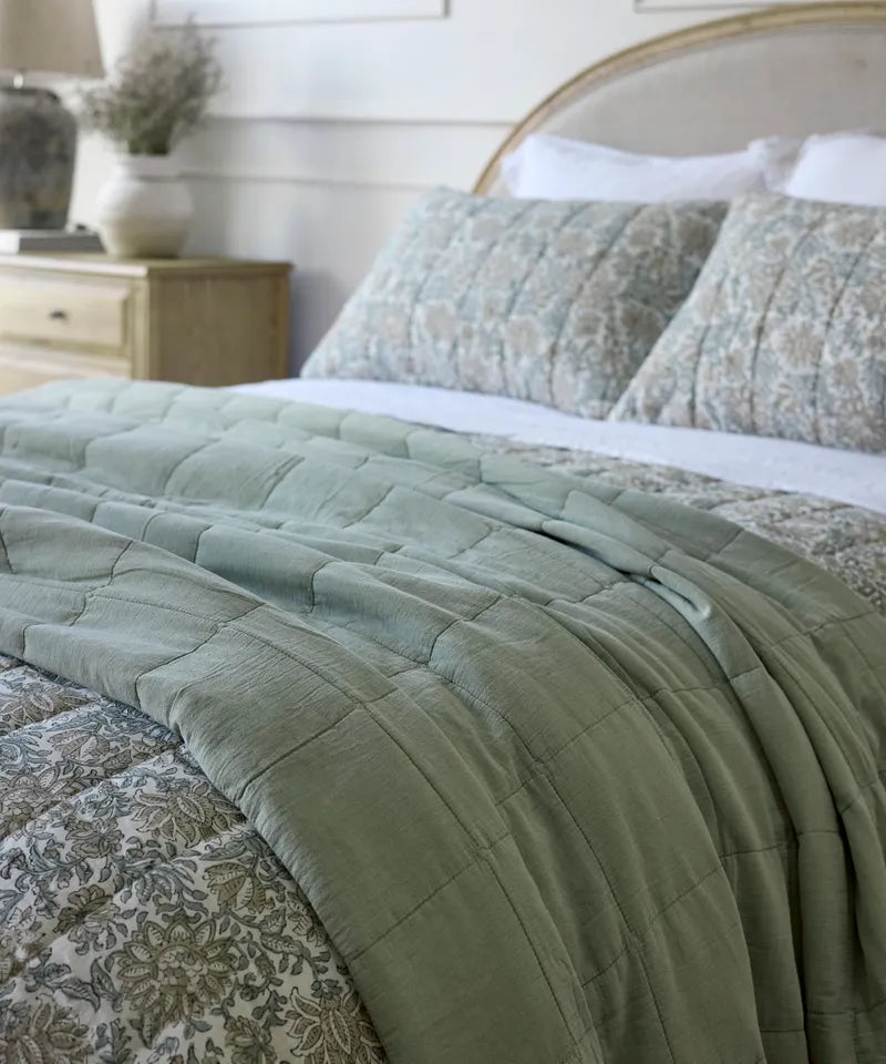 Freya Quilt Sage Small (JY0007) FC